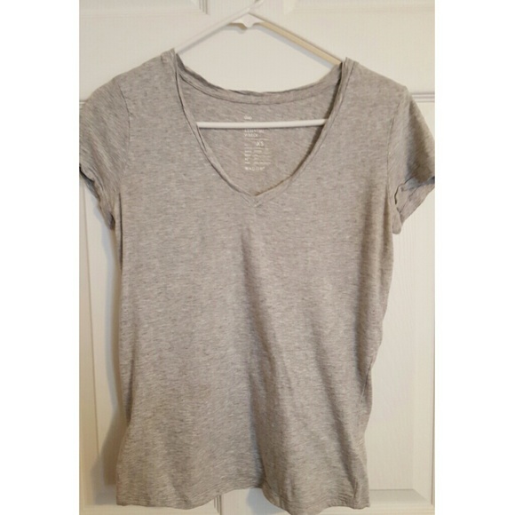 GAP Tops - Gray Short Sleeve